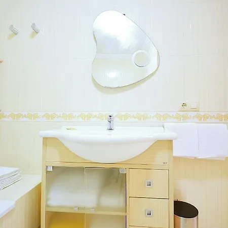 Galihost - Apartamento Con Piscina En El Centro De Sanxenxo Exterior photo